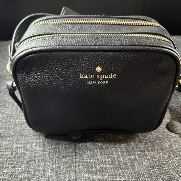 Kate Spade Mulberry Street Paper Pebbled Leather Crossbody Bag - Picture 2 of 9